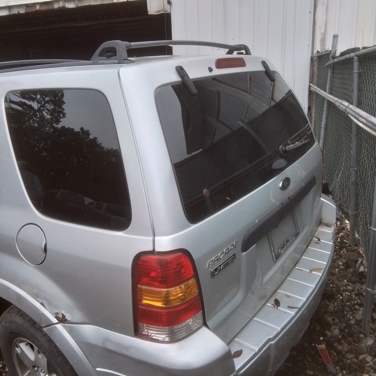 2005 Escape